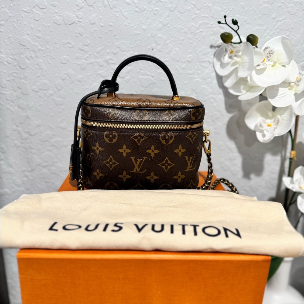 Louis Vuitton Reverse Monogram Vanity PM - Picture 2 of 14